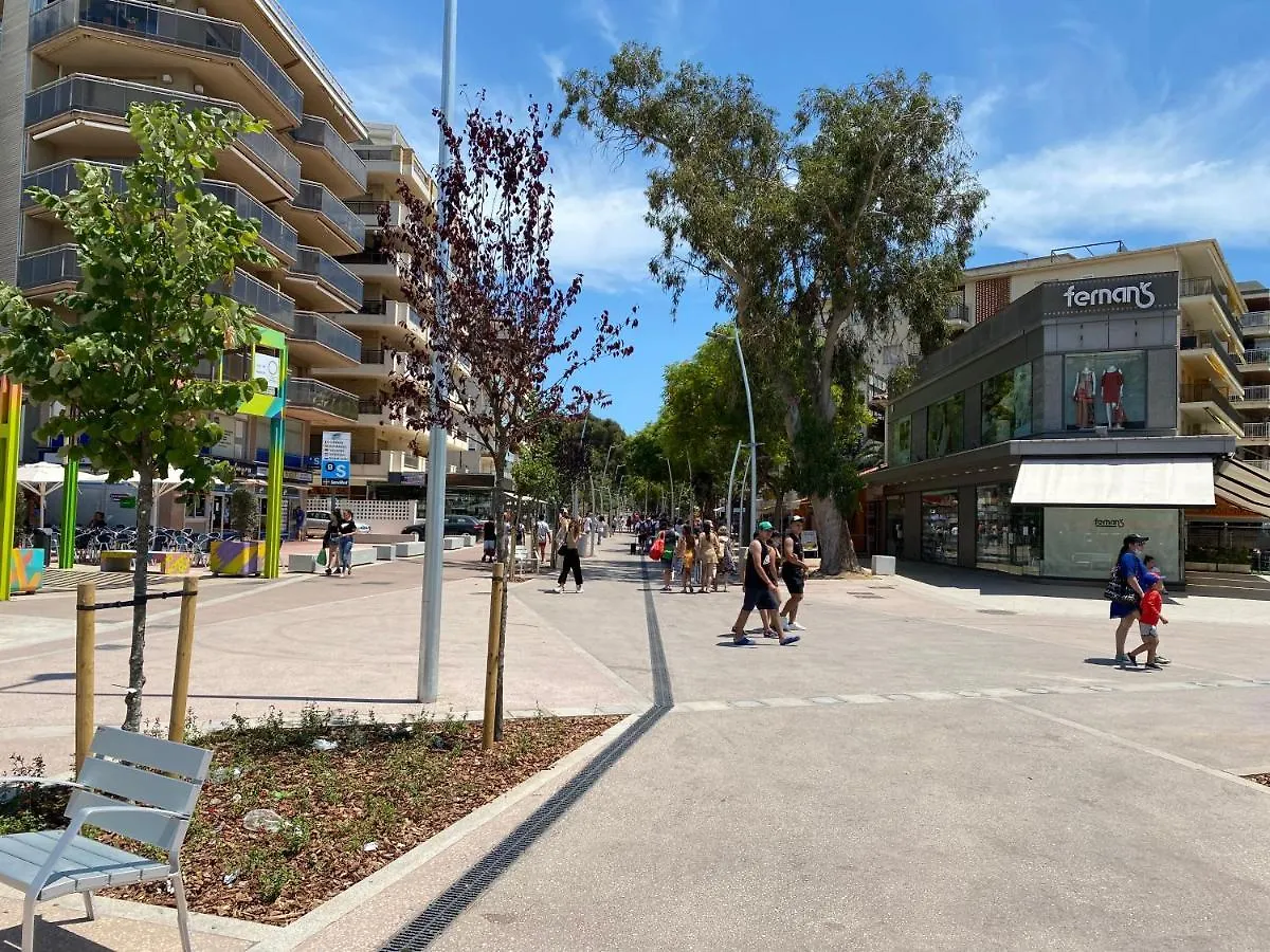 Apartament De Luxe Con Piscina Salou Spain